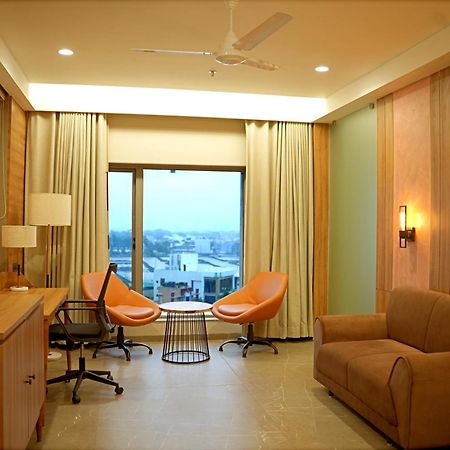 Jāmnagar The Sky Imperial Hotel Kailash מראה חיצוני תמונה