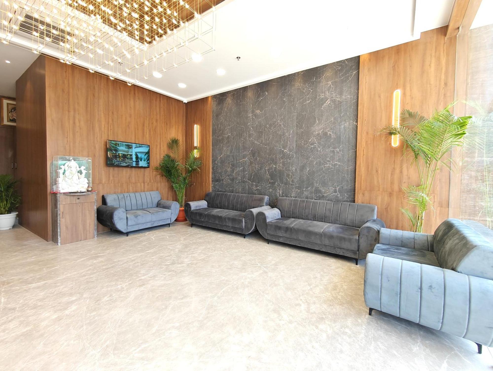 Jāmnagar The Sky Imperial Hotel Kailash מראה חיצוני תמונה