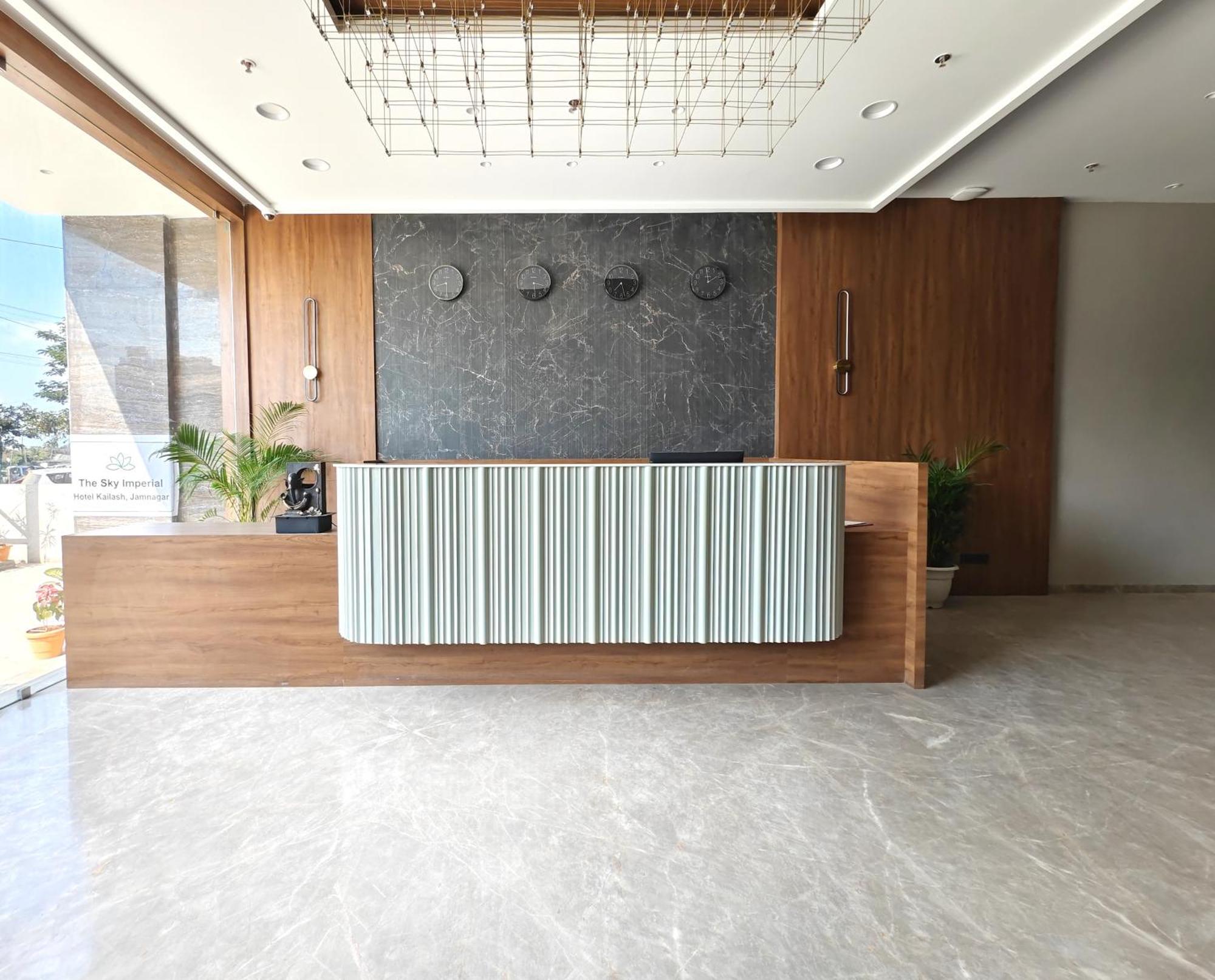 Jāmnagar The Sky Imperial Hotel Kailash מראה חיצוני תמונה