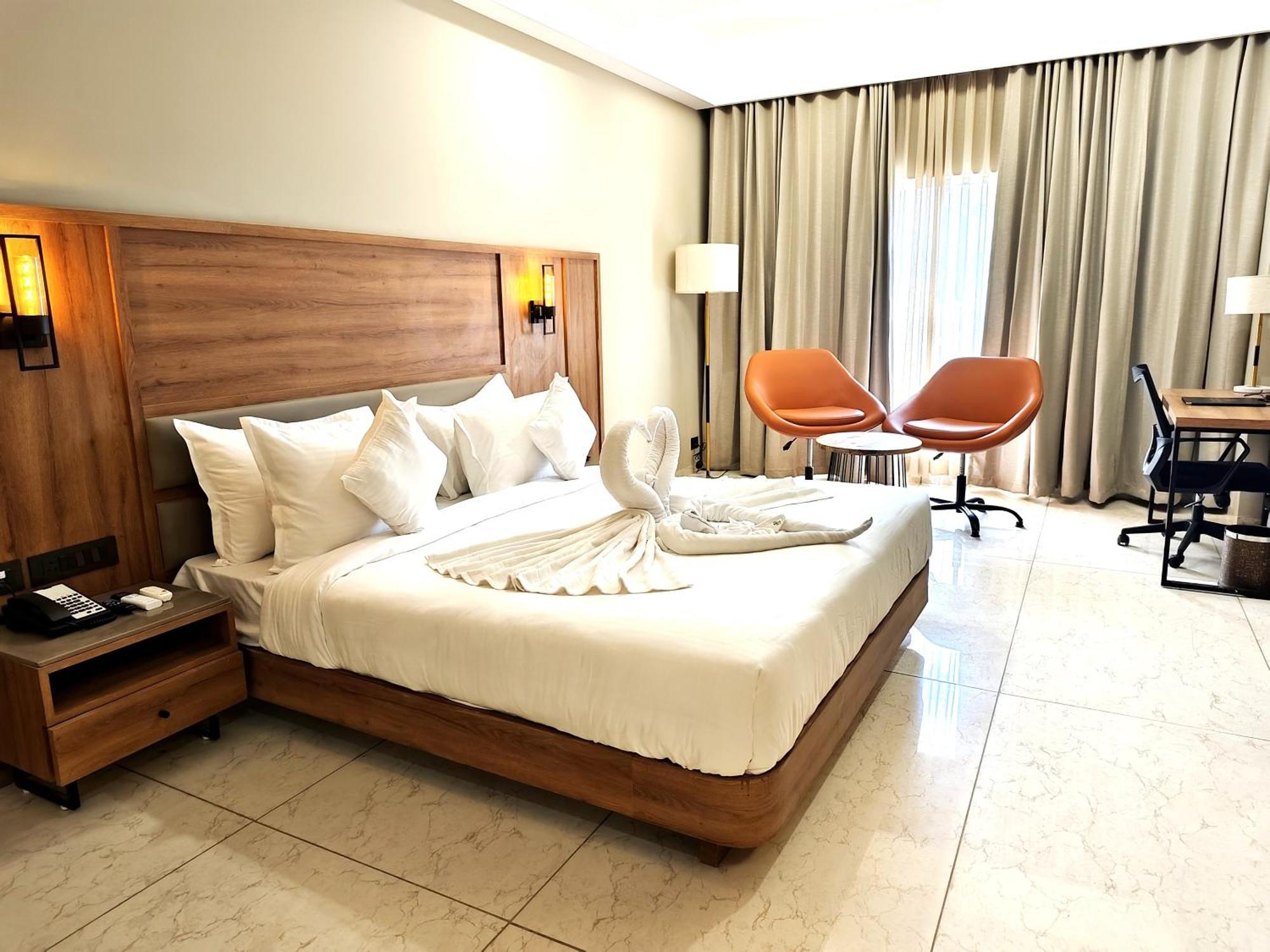 Jāmnagar The Sky Imperial Hotel Kailash מראה חיצוני תמונה